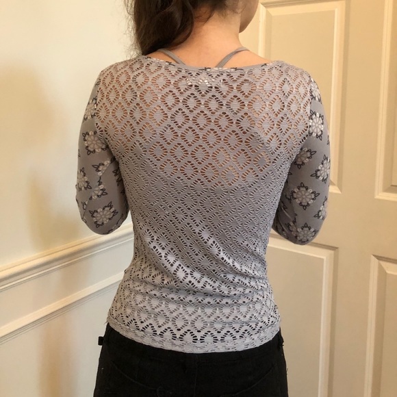 Aeropostale Shirts includes tank under - Picture 2 of 5